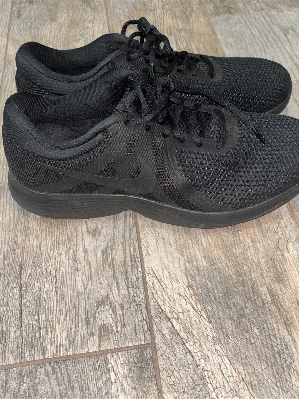 Nike Men’s Black Athletic Running Shoes